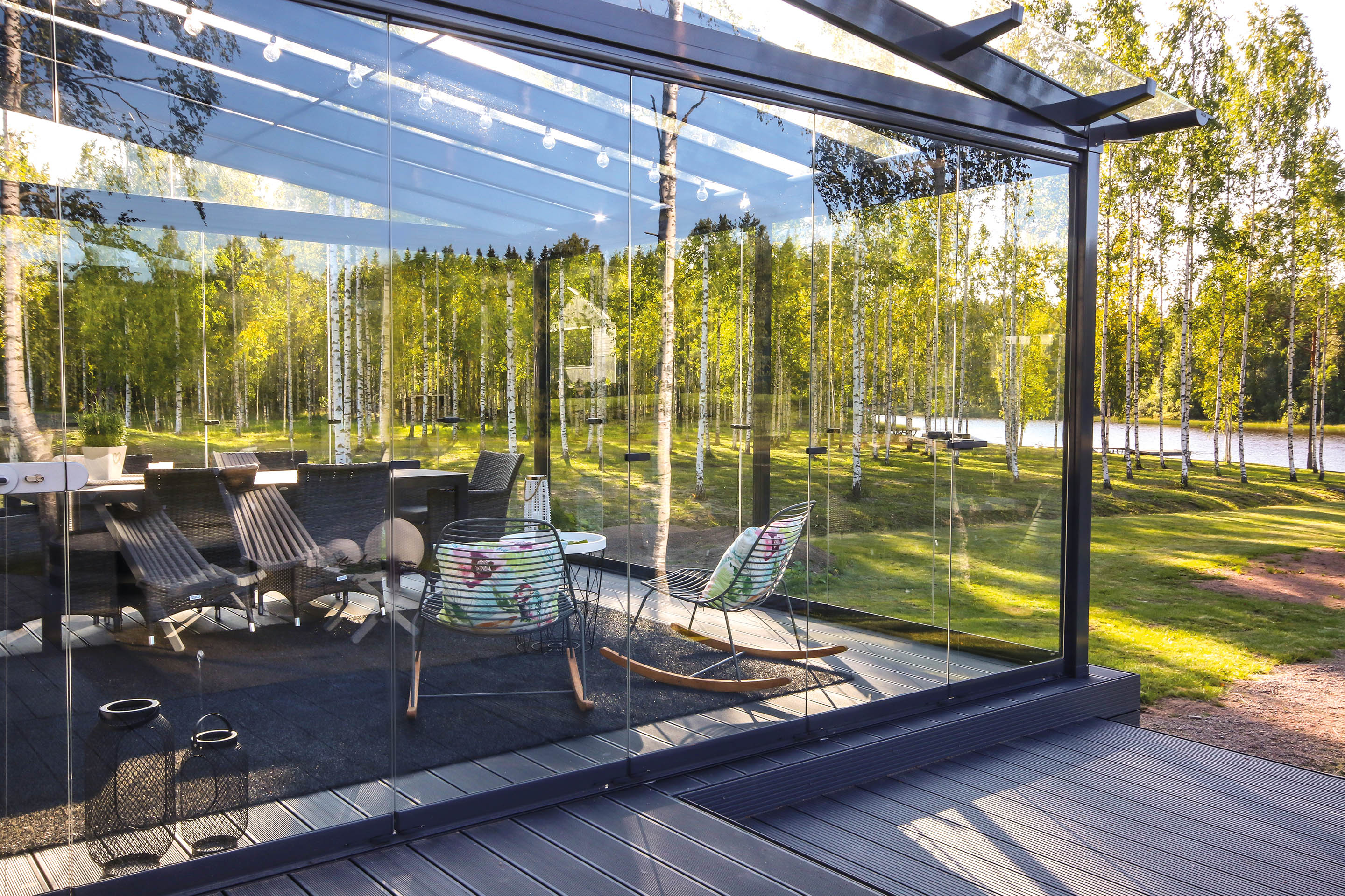 Безрамное остекление террасы